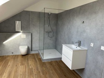 Geräumige 3-Zimmerwohnung mit Dachterrasse & EBK in zentraler Lage von Uerdingen