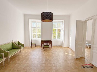 BOTSCHAFTSVIERTEL - Residieren Sie in einer stilvollen 4-Zimmerwohnung!
