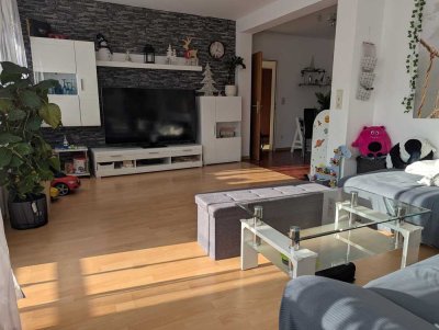 Helle 4-Zimmer Wohnung mit Südbalkon - viel Platz für junge Familien