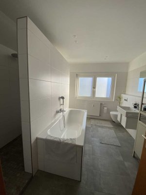 Helle 2-Zimmer Dachgeschosswohnung in Bonn-Beuel mit Balkon