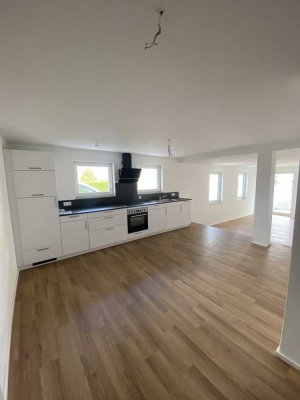 Erstbezug nach Sanierung: schöne 2,5-Zimmer-Wohnung mit Einbauküche und Balkon in Rottenburg