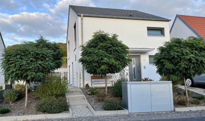 Einziehen & wohlfühlen: Modernes KfW 40 Einfamilienhaus