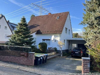 Freistehendes Einfamilienhaus in ruhiger Seitenstraße