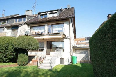 Komplett freiwerdend: 2-Fam.-Eckhaus mit ca. 227 m² wohnlich ausgebauter Fläche in K