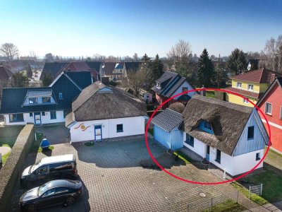 Romantisches Ferienhaus "Alte Kate" (WEG) mit Reetdach und Kamin in Strandnähe & Erholung und Ent...