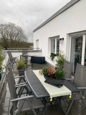 79 m ² Wohnung mit großer Dachterrasse in gepflegtem Mehrfamilienhaus in Wickrath, Aufzug