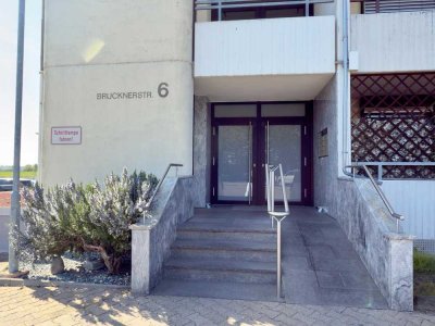 5 % Rendite: 1-Zi-Apartment mit SW-Balkon, Aufzug und Stellplatz - ohne Makler!