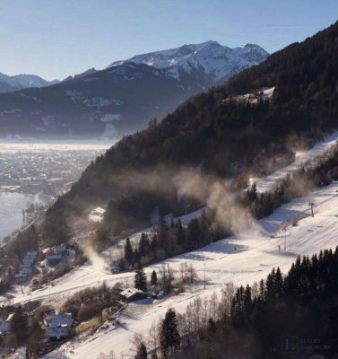 Luxuriöse Villa mit Panoramablick auf die Alpen