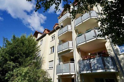 Bezugsfreie Zwei-Raum Wohnung mit Südbalkon und TG-Stellplatz