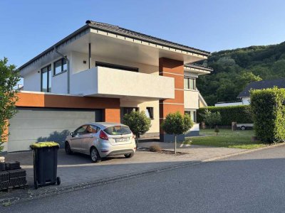 Freistehendes Einfamilienhaus mit Garten