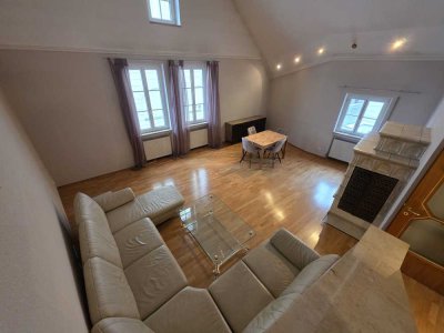 Helle 4-Zimmer-Maisonette mit Galerie in Bestlage der Passauer Innstadt