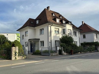 4 - Zimmerwohnung als WG neu zu bewohnen (Wohngemeinschaft nur für Studenten)
