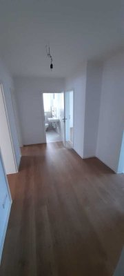 *** 2023 modernisierte 3-Zimmer-Wohnung mit Balkon und EBK in Duisdorf ***