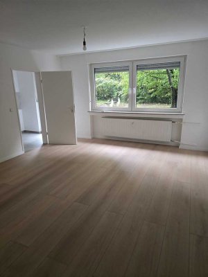 Erdgeschossappartement mit Terrasse und Wannenbad