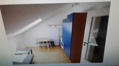 Schöne 1 Zi DG Wohnung