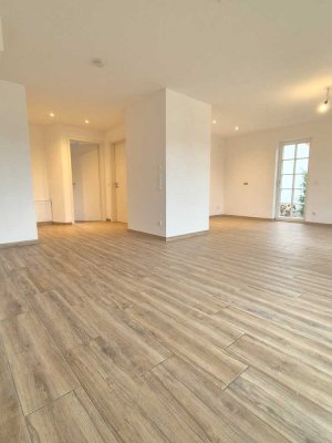 Herrliche 2-Zi-EG-Wohnung mit Terrasse, in S-Bahn Nähe