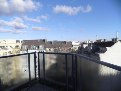 PROVISIONSFREI wunderschöne, neuadaptierte 3- Zimmer Maisonette mit 3 Terrassen und Fernsicht auf den Kahlenberg