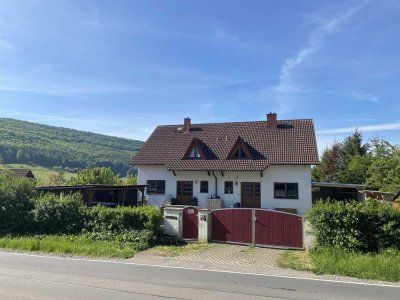 Zwei gepflegte Doppelhaushälften in Rippershausen / Melkers – vielseitig nutzbar