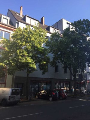 Moderne 2-Zimmer-Dachgeschosswohnung mit sonnigem Balkon – Ihr neues Zuhause