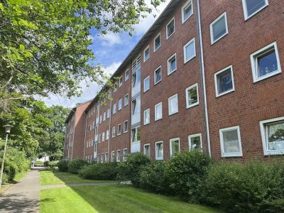 Großzügige 2,5 Zimmerwohnung mit Balkon