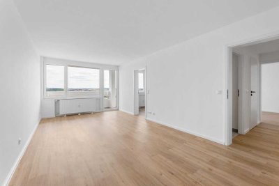 Erstbezug nach Sanierung - moderne 2-Zimmer-Wohnung mit Fahrstuhl und Balkon in Hof