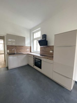 4-Raum-Wohnung mit Einbauküche und Balkon