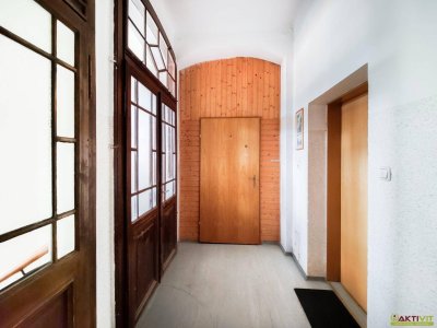 Großzügige Altbauwohnung in Wasendorf. - Sanierungspotenzial mit Grünblick, Garagenplatz inklusive.