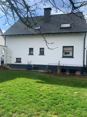 Schönes 5-Zimmer-Einfamilienhaus mit gehobener Innenausstattung in Homburg