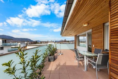 Uni-Nähe: 4-Zimmer-Penthousewohnung mit 49 m² Panoramaterrasse