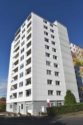 Göttingen-Geismar: Bezugsfreie, sehr gepflegte 2-Zimmerwohnung (8.OG): Loggia, Ausblick und Aufzug