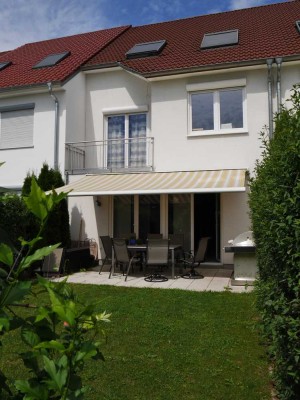 Großzügiges helles 7,5 ZKBB Reihenhaus mit Garten in Sandhausen