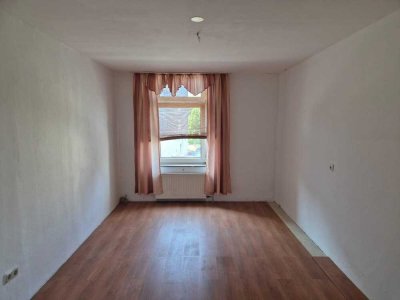 gepflegte und gut aufteilte 3 Zimmer Wohnung in zentraler Lage