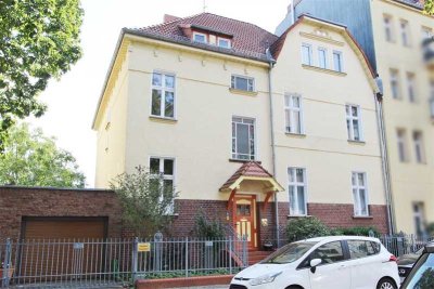 Großzügige 3-Zimmer-Wohnung mit Erker + Wasserblick! Befristet!