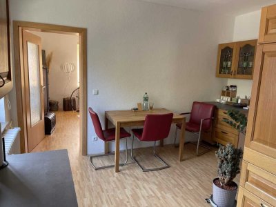 Nachmieter gesucht: 2-Zimmer plus Wohnküche zum 01.05.2026