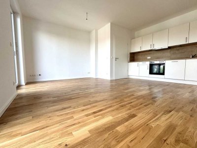 *Erstbezug* in ruhiger Lage: 2-Zimmer mit Balkon und EBK