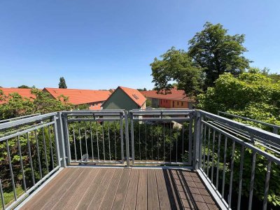 Schöne modernisierte 2-Zimmerwohnung mit großer Terrasse nahe Biosphäre Potsdam