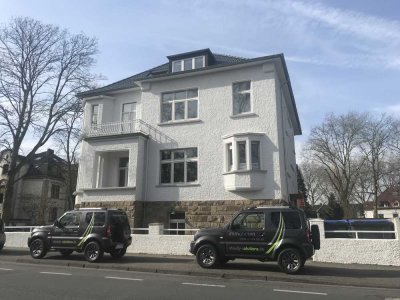 Wunderschöne 2-Zimmer Wohnung in Altbauvilla am Stadtpark-See! Balkon und Erker inklusive �