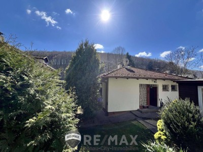 "Einfamilienhaus mit Potenzial in ruhiger Waldlage!"