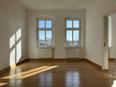bezugsfertige 3-Zi-Altbauwohnung, Sonnenbalkon und Seeblick