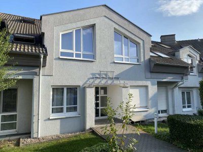 Idstein in toller Blicklage / 3 Zimmer ETW / Balkon / 2 Stellplätze