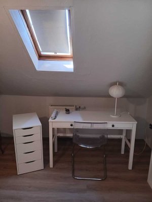Möblierte 3-Zimmer-Dachgeschosswohnung in Rosdorf