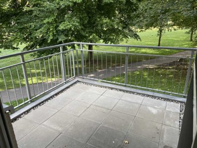Schöne, ruhige 3-Zimmer-Wohnung mit Blick auf den Schloßpark.