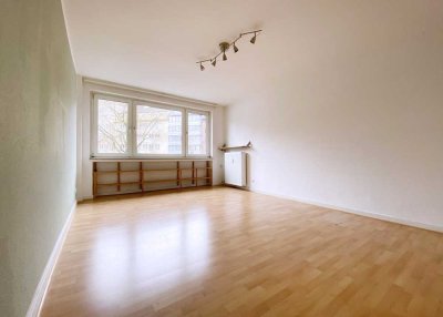 Charmante 2-Zimmer Wohnung mit Einbauküche und Balkon in bester Lage von Düsseldorf Stadtmitte!