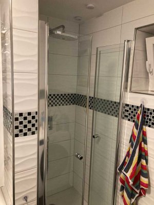 Neuwertige 2-Raum-Wohnung mit Balkon und Einbauküche in Ehingen