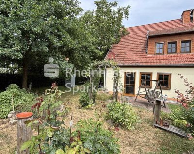 Naturnahes Leben in gepflegter DHH mit Wärmepumpe.