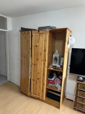 voll möbliert  Helle 1-Zimmer-Wohnung im 7. OG mit Balkon in Erlangen-Büchenbach