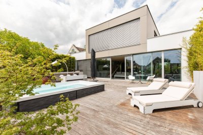 Exklusive Villa mit direktem Seezugang in Neusiedl am See