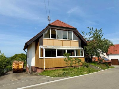Haus mit Blick auf den Plettenberg – Einfamilienhaus in einmaliger Lage mit Renovierungsbedarf
