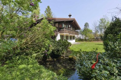 Charmantes EFH: Bayerischer Charme, großzügiger Wohnraum und Garten sowie PV-Anlage