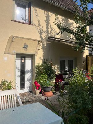 Kleines Häuschen mit Hof in Altstadt von Hochheim am Main